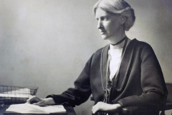Foto di Eglantyne Jebb attivista e fondatrice di Save the Children