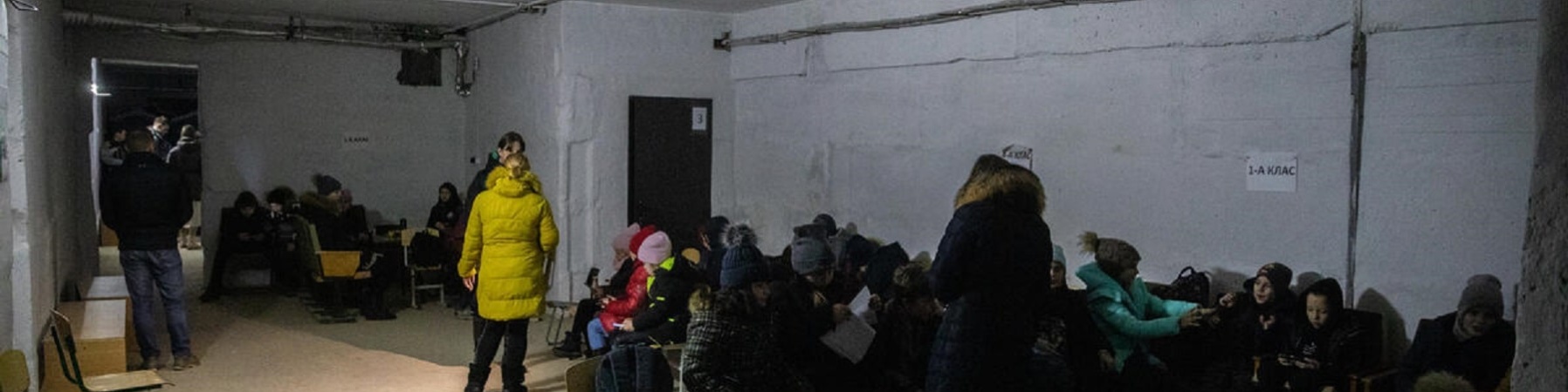 Bambini rifugiati in un bunker in Ucraina