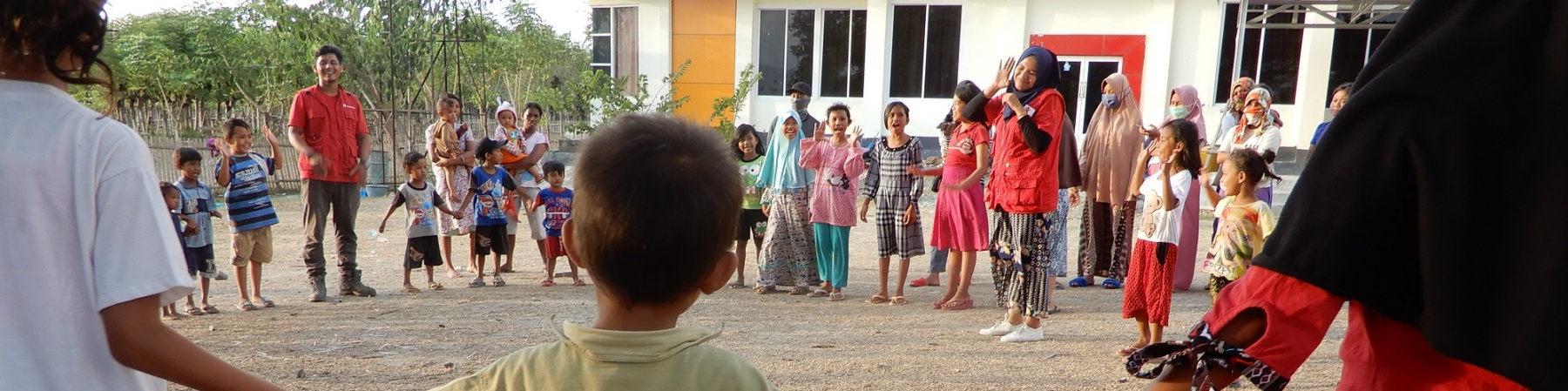 Bambini dispersi in Indonesia