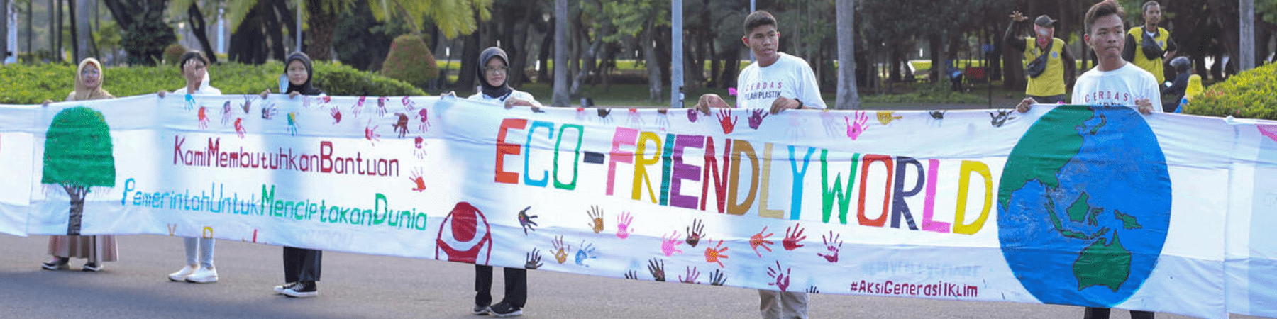 per la giornata mondiale della terra bambini e ragazzi durante manifestazione per il clima