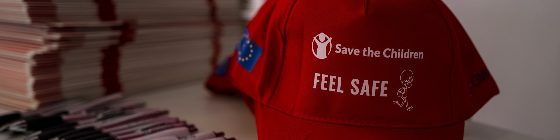 cappellino iniziativa feel safe piattaforma save the children 