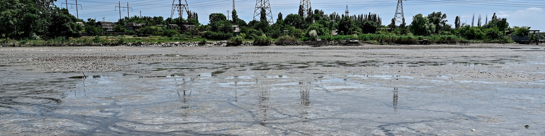 vista della diga di Kakhovka a seguito dell'esplosione 