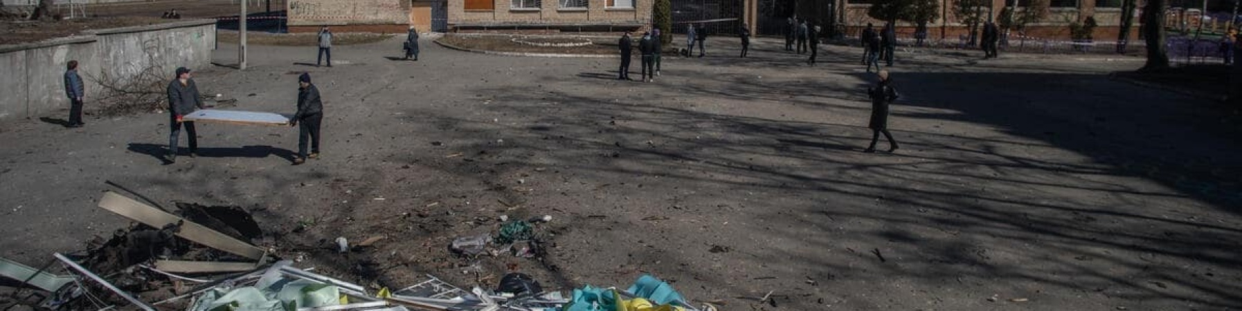 Macerie di scuola distrutta in Ucraina