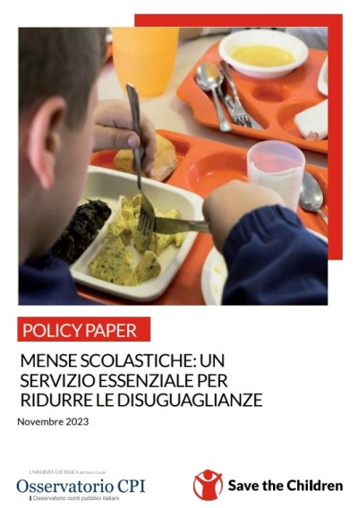  copertina policy paper mense scolastiche di un bambino di spalle che mangia a mensa 
