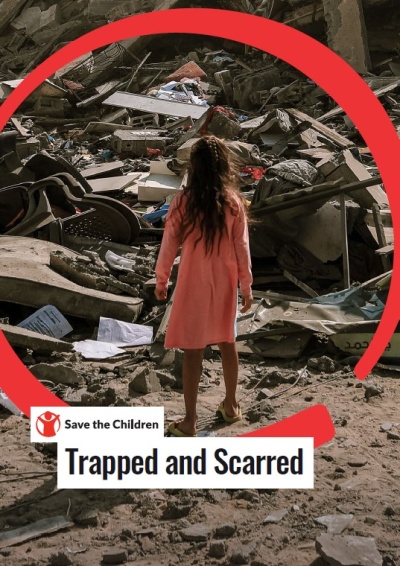bambina di spalla di fronte a macerie per la copertina report salute mentale dei bambini a gaza Trapped and Scarred