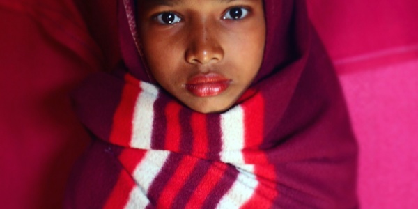 Bambina Rohingya Freddo